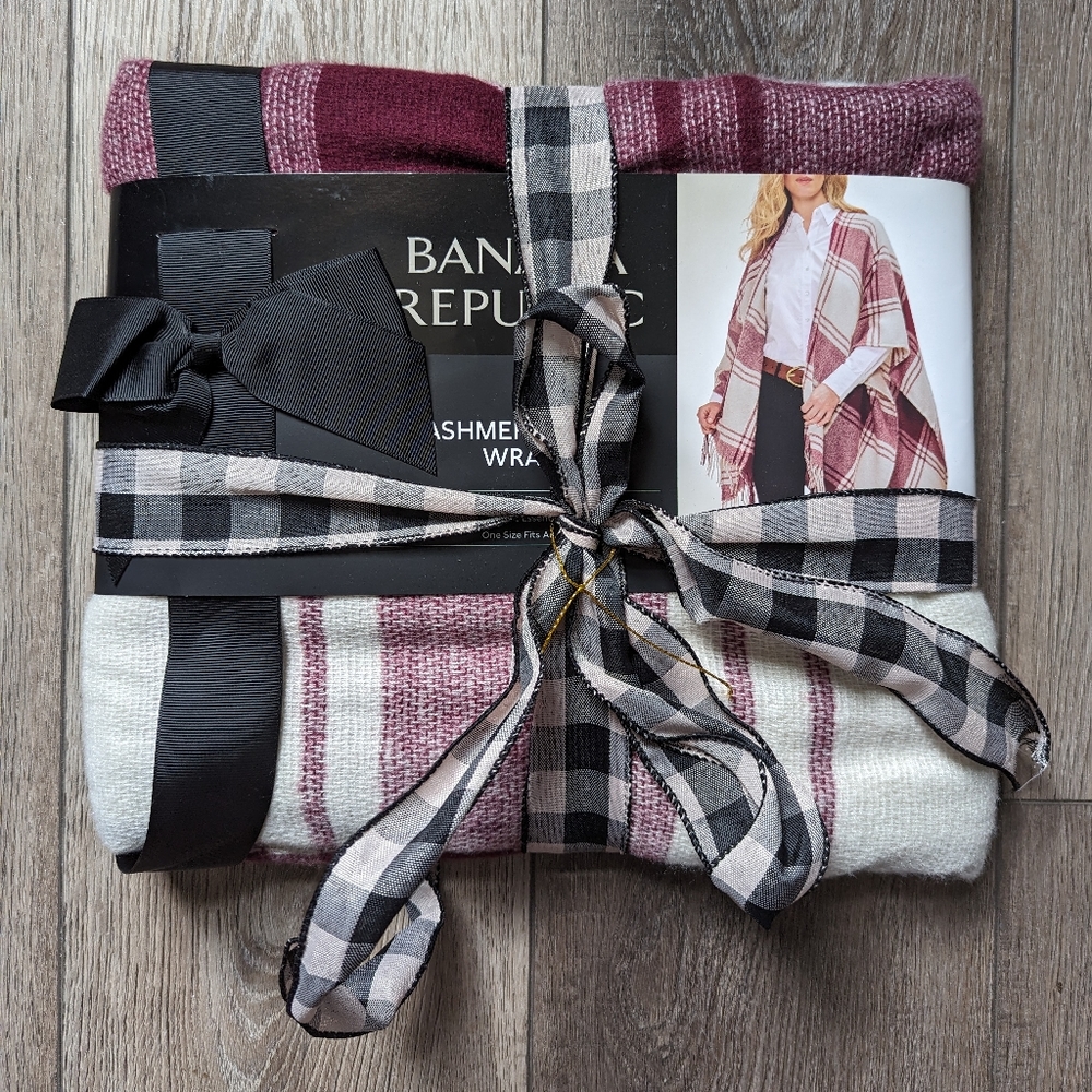 Banana Republic Cashmere Blend Blanket Wrap Plaid Fringe Detail